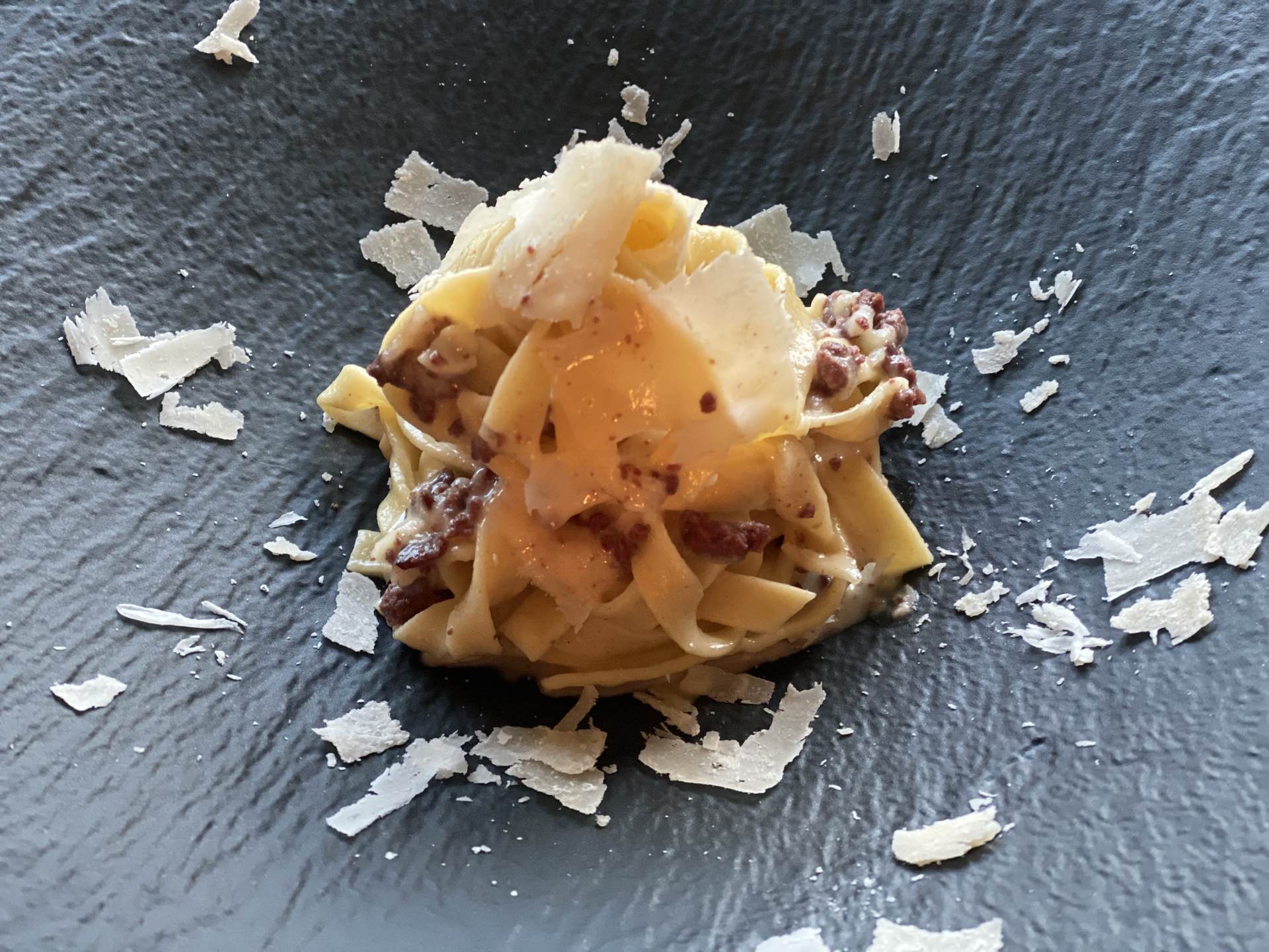 Smoked reindeer carbonara with pecorino